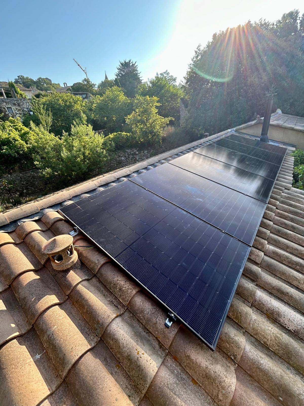 Entreprise spécialisée dans la création et la rénovation de cheminées avec foyers et inserts intégrés Uzès 30700 dans le Gard