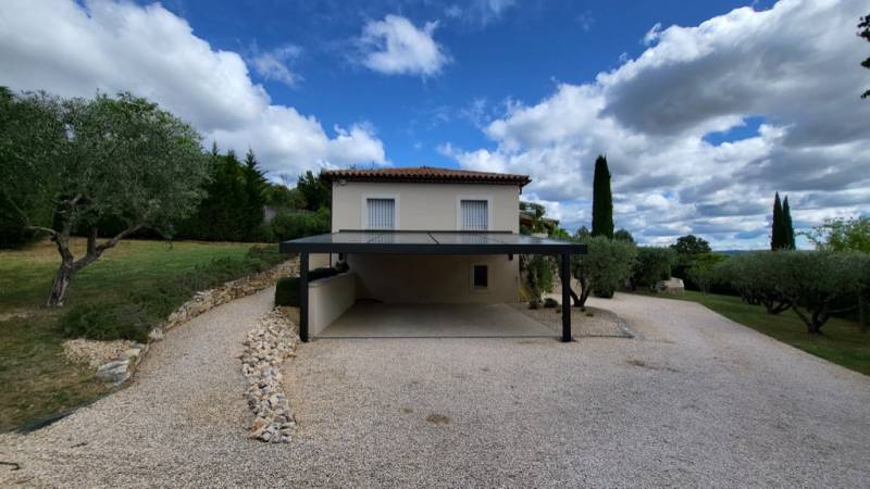 Installation de panneaux solaires thermiques pour maisons en rénovation à Alès